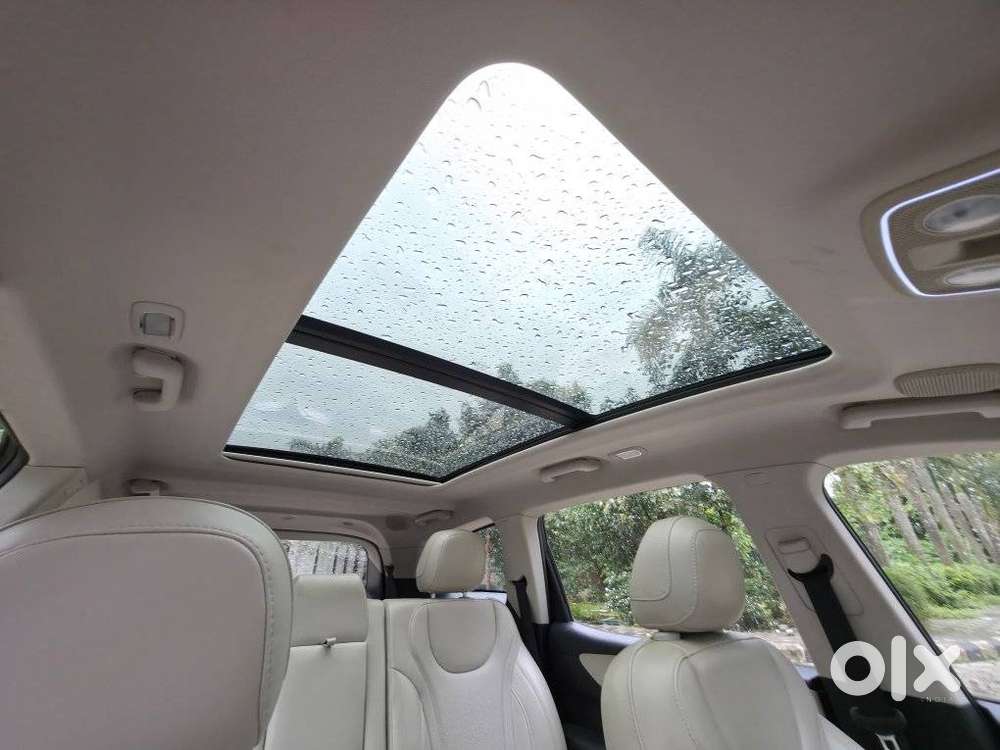 Mahindra Xuv700 2.2 Ax 7 Diesel At Luxury Pack Str Awd, 2023, Diesel