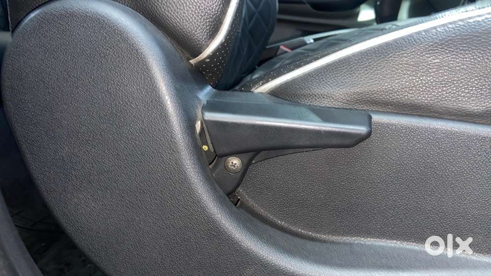 Tata Tiago Xe, 2018, Petrol