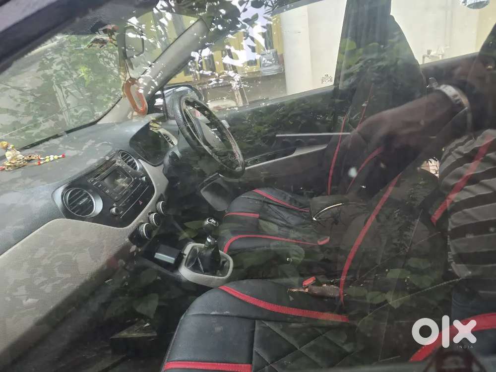 Hyundai Grand I10 2015 Petrol 90000 Km Driven
