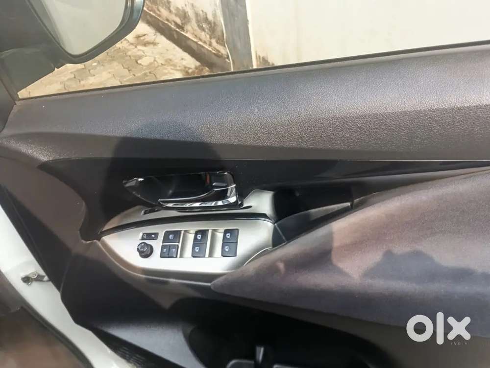 Toyota Innova Crysta 2019 Diesel Manual