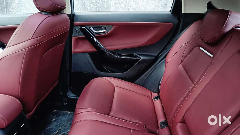 Tata Curvv Accomplished Plus A 1.2 Hyperion Gdi Petrol 6mt, 2025, Pe..