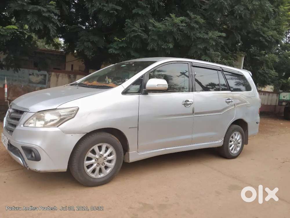 Toyota Innova Vx 8 2013