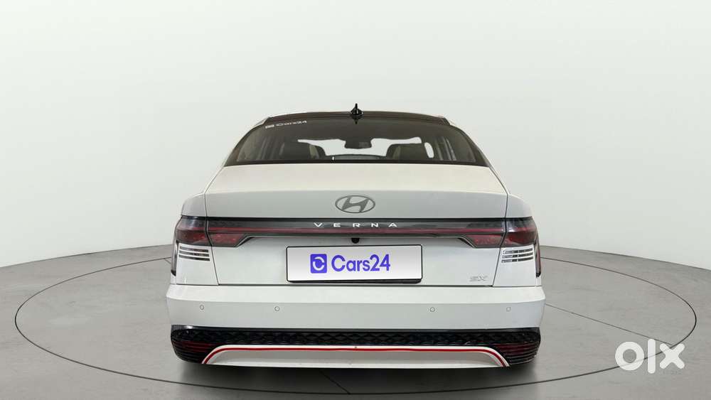 Hyundai Verna 1.5 Sx Turbo Petrol Mt, 2023, Petrol