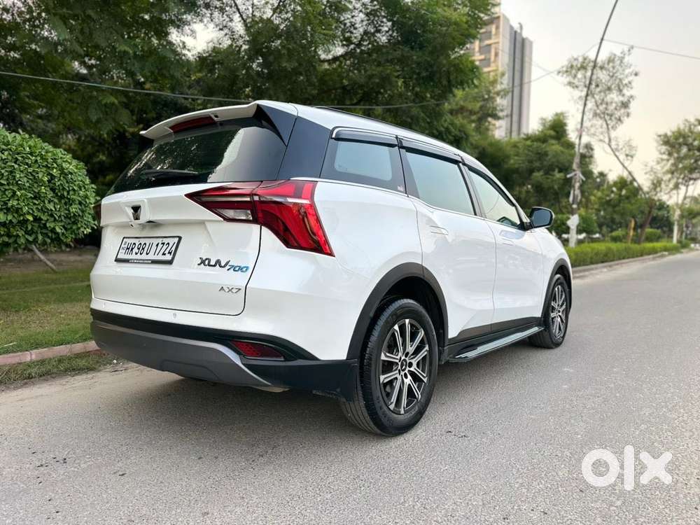 Mahindra Xuv700 2.0 Ax 7 Petrol At Str, 2025, Petrol