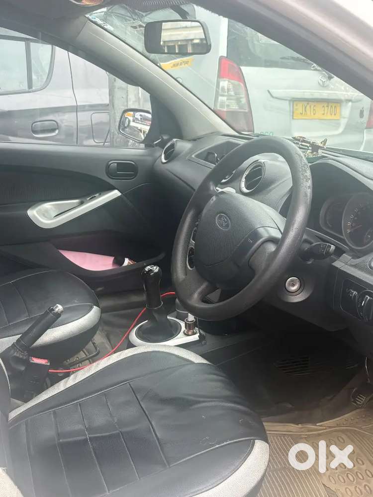 Ford Figo Diesel Zxi 2013