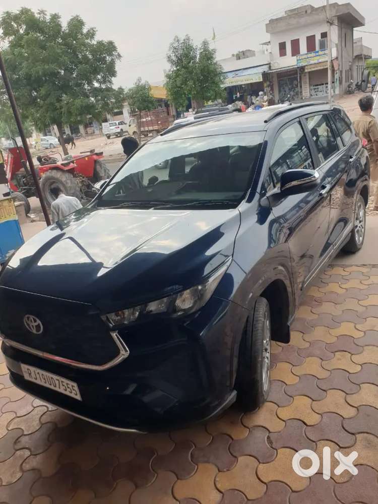 Toyota Innova Hycross Hybrid 7 Str 2024