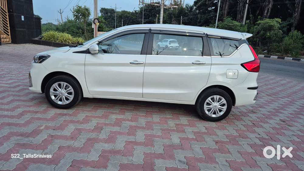 Maruti Suzuki Ertiga Vxi Shvs, 2024, Petrol