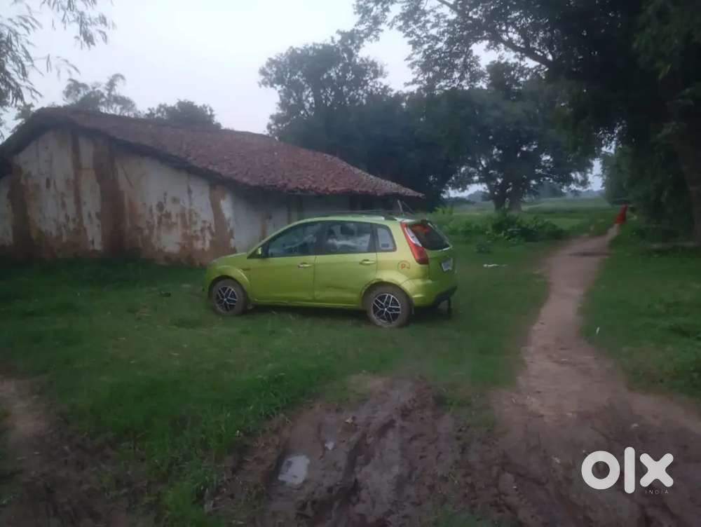 Ford Figo Petrol Titanium 2011
