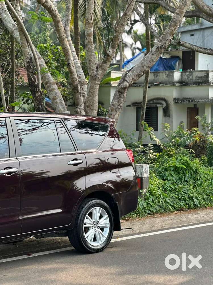 Toyota Innova Crysta 2017 Diesel Well Maintained