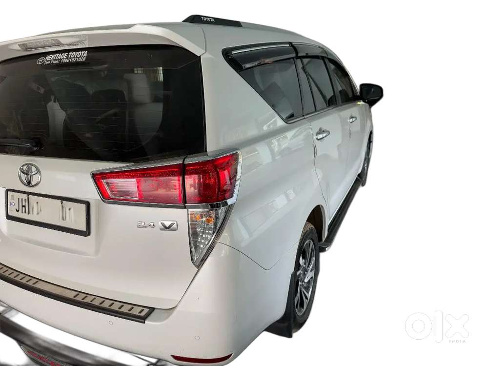 Toyota Innova Crysta 2023 Diesel 40000 Km Driven