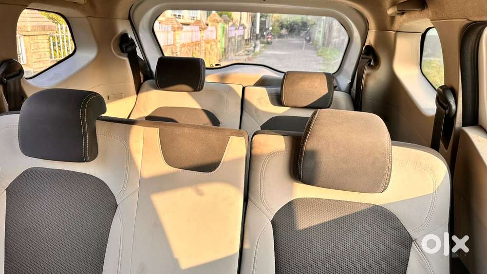 Renault Triber Rxt, 2023, Petrol