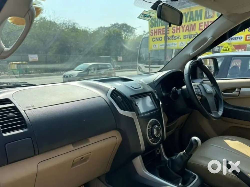 Isuzu D-max V-cross 2017