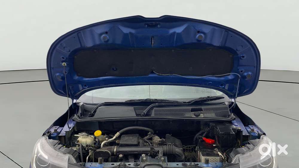 Renault Triber Rxt, 2023, Petrol