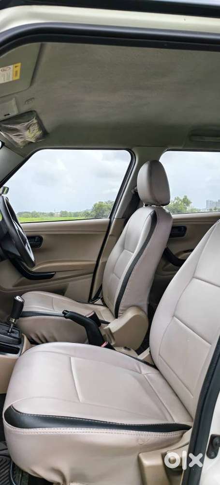 Mahindra Tuv 300 T8 Amt (automatic), 2016, Diesel