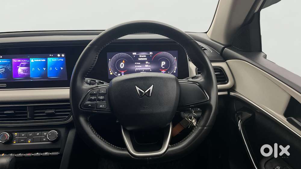 Mahindra Xuv700 2.0 Ax 5 Petrol At Str, 2023, Petrol