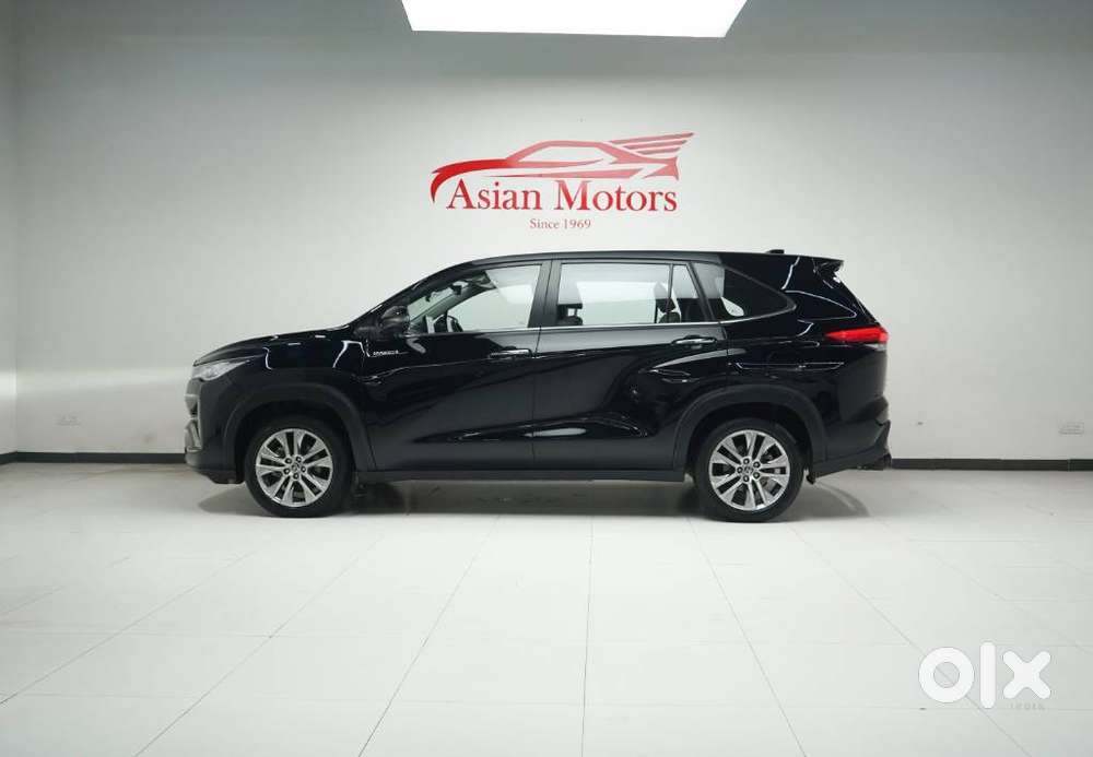Toyota Innova Hycross 2.0 Zx (o) Hybrid 7 Str, 2023, Petrol