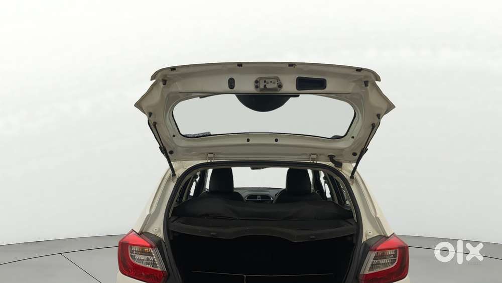 Tata Tiago 1.2 Revotron Xz, 2017, Petrol