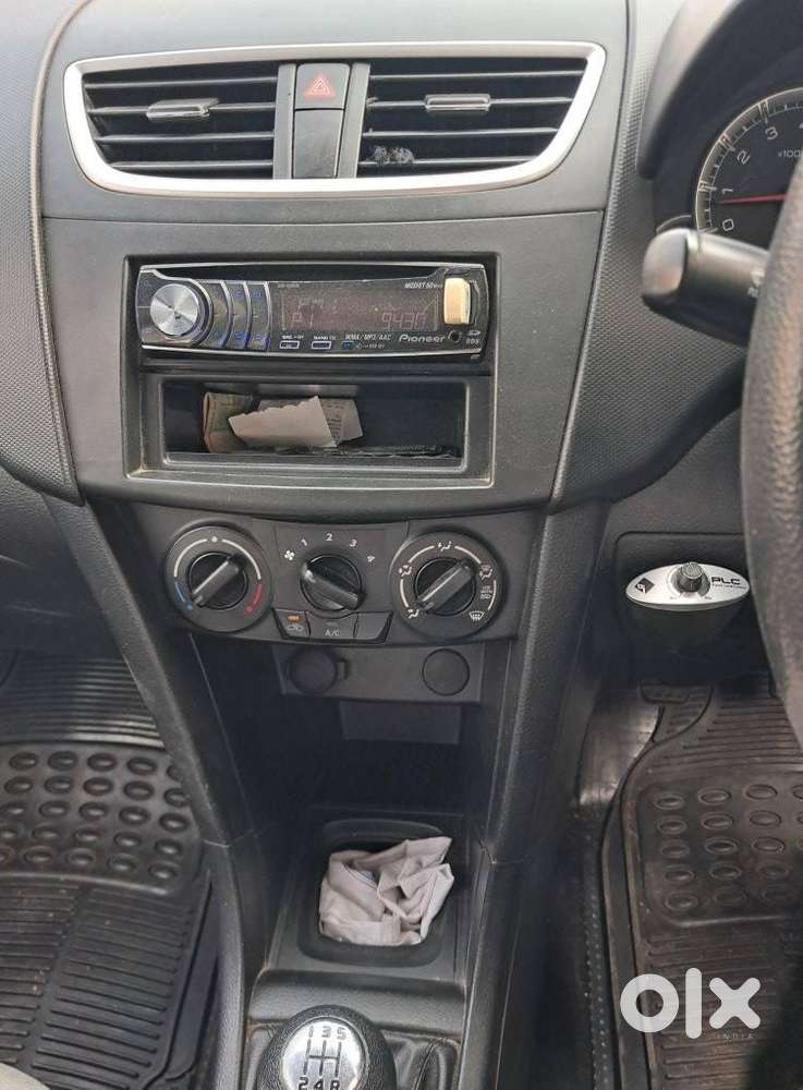 Maruti Suzuki Swift 2011-2014 Vxi, 2012, Petrol