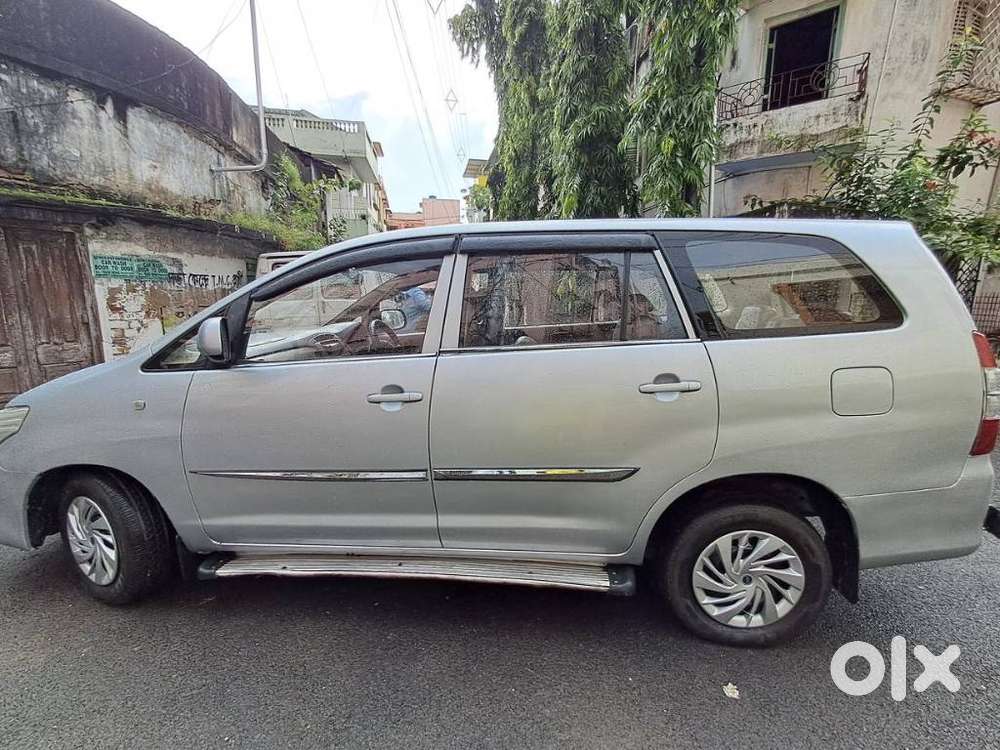 Toyota Innova 2.5 G (diesel) 8 Seater, 2016, Diesel