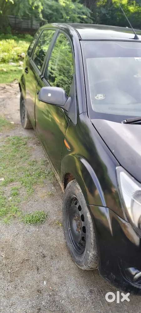 Ford Figo Diesel Zxi 2010 Car