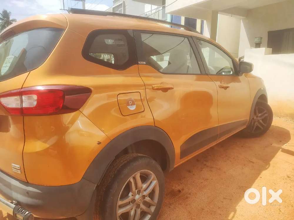 Renault Triber Amt Petrol