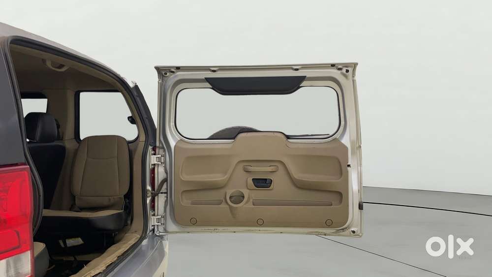 Mahindra Tuv 300 T10, 2019, Diesel