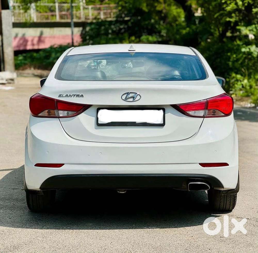 Hyundai Elantra 1.8 Sx Mt, 2015, Petrol