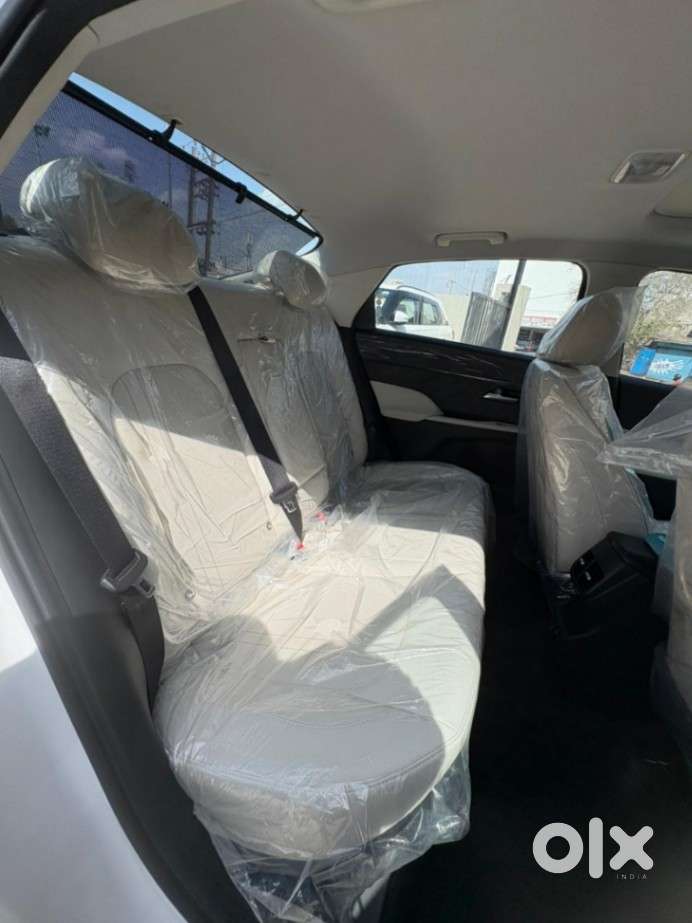 Hyundai Verna 1.5 Sx (o) Turbo Petrol Mt, 2025, Petrol