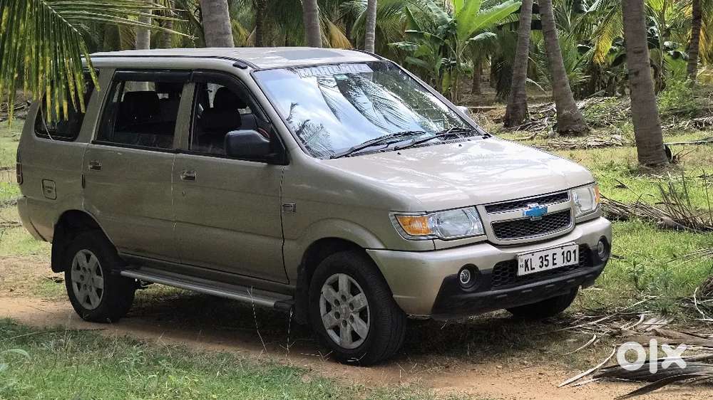 Chevrolet Tavera Neo 2013