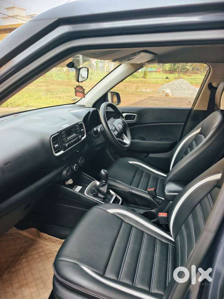 Hyundai Venue 1.2 S (o), 2022, Petrol