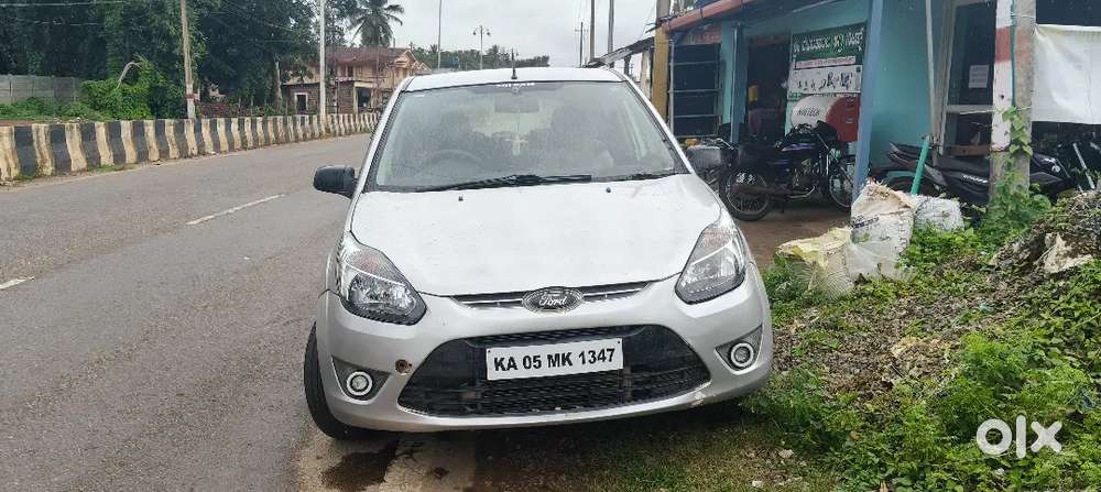 Ford Figo Petrol Lxi 2011 Year