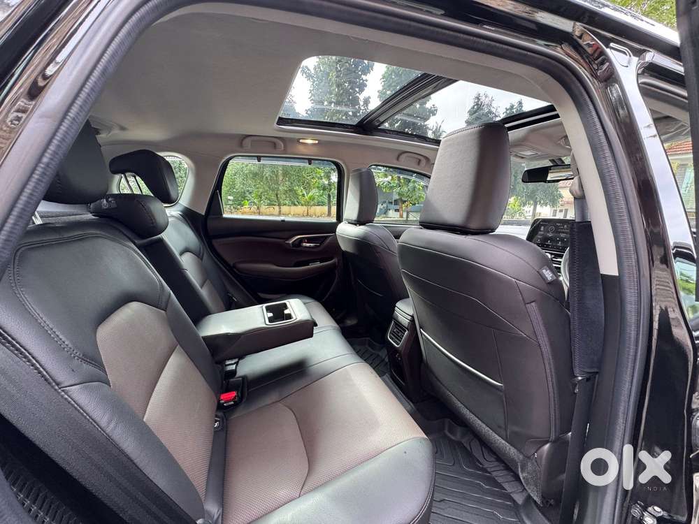Toyota Urban Cruiser Hyryder 1.5 V Hybrid, 2025, Petrol
