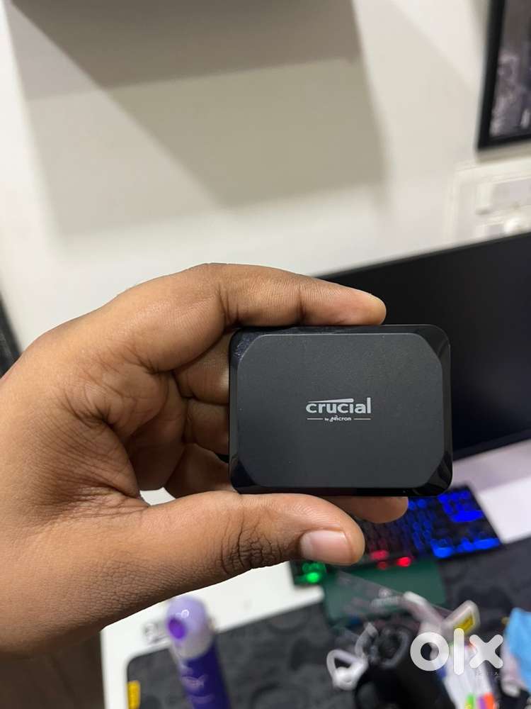 Crucial&reg; X9 1TB Portable SSD