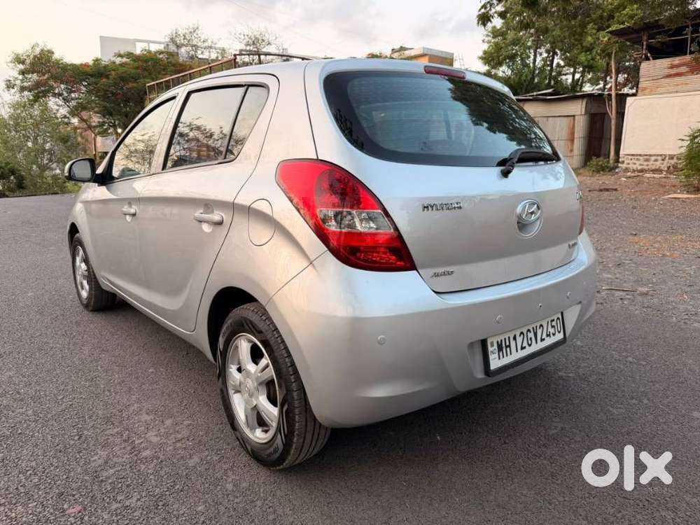 Hyundai I20 1.4 Asta (at), 2011, Petrol