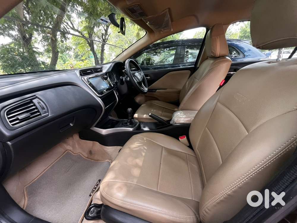 Honda City 2022 Petrol Only 17700 Km Driven