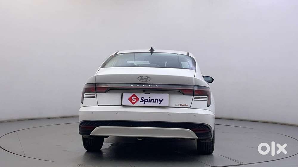 Hyundai Verna 1.5 Sx (o) Turbo Petrol Mt, 2023, Petrol