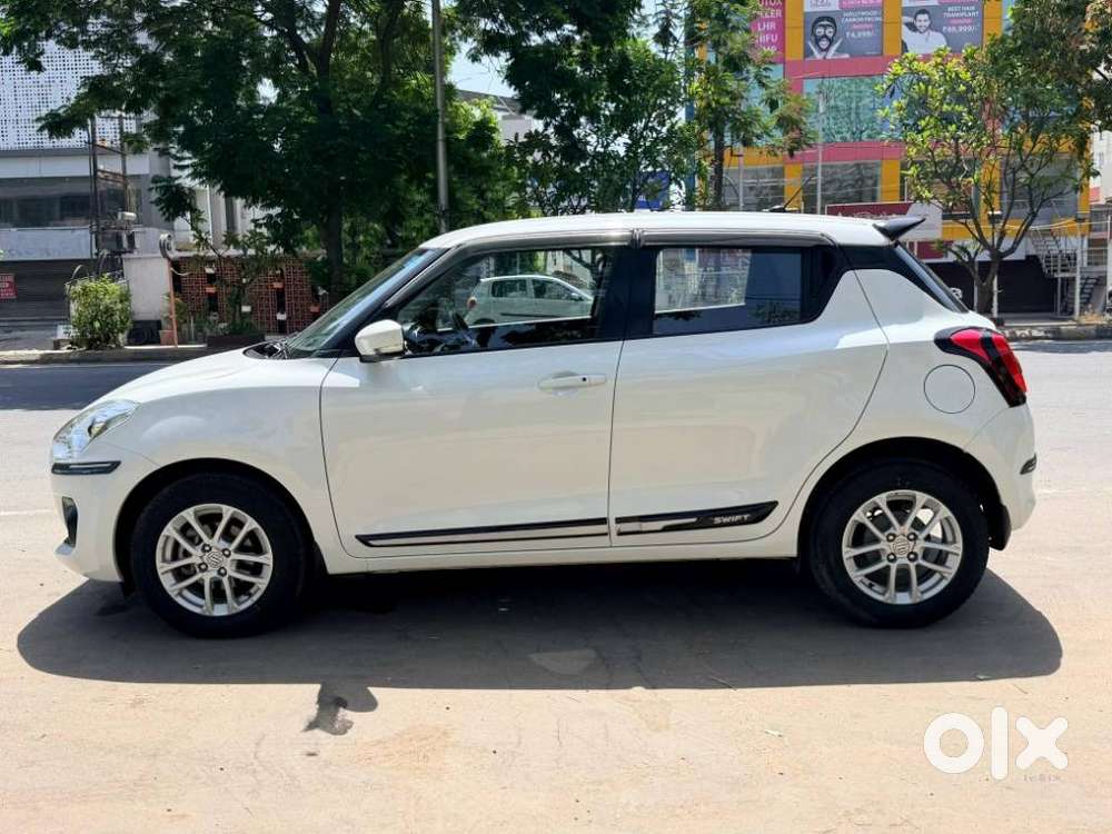 Maruti Suzuki Swift Vvt Zxi, 2022, Petrol