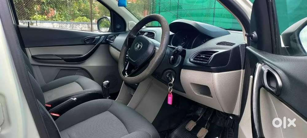 Tata Tiago 1.2 Revotron Xt (o), 2018, Petrol
