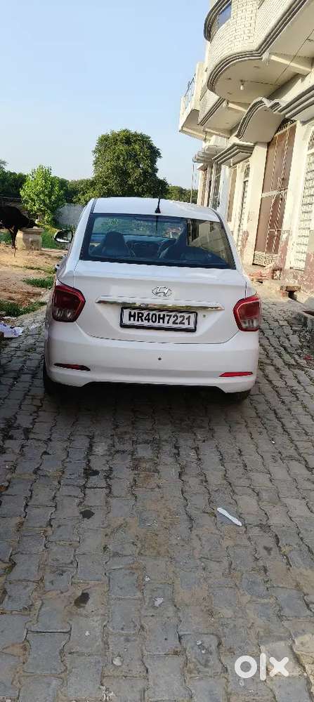 Hyundai Xcent 2016