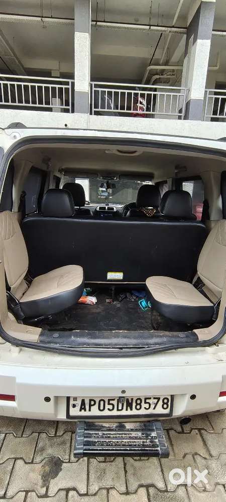 Mahindra Tuv 300 T10 Top End Car And Well Maintained Suv For Sale.