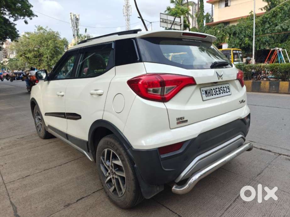 Mahindra Xuv300 1.2 W8 (o) Amt Petrol, 2023, Petrol