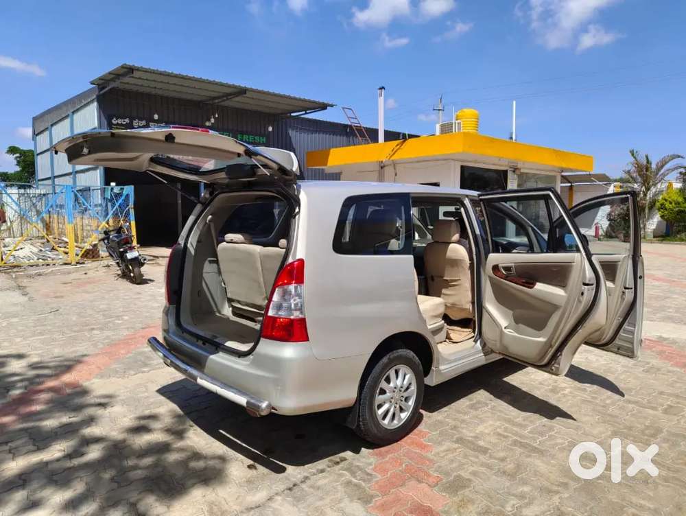 Toyota Innova 2014 Diesel 98000 Km Driven
