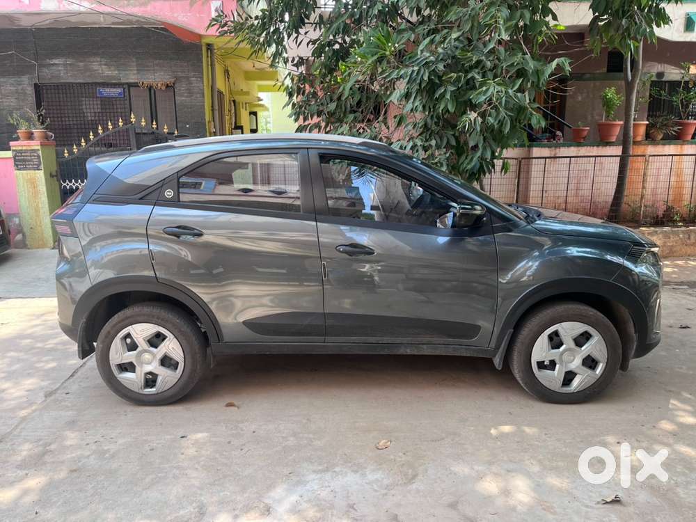 Tata Nexon Petrol 2024