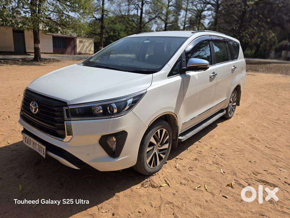 Toyota Innova Crysta [2020-ongoing] 2.4 Zx 7 Str, 2022, Diesel