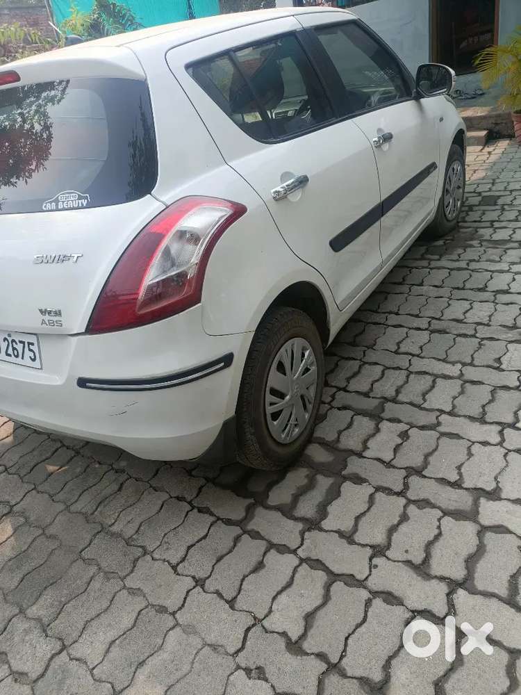 Maruti Suzuki Swift 2015
