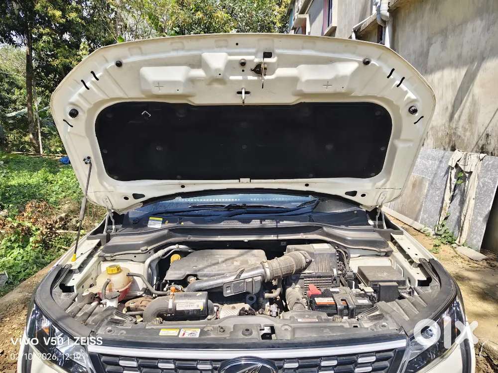 Mahindra Xuv300 2023 Petrol Well Maintained