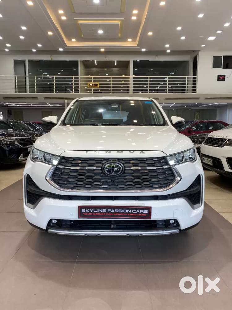 Toyota Innova Hycross 2.0 Zx Hybrid 7 Str, 2023, Petrol