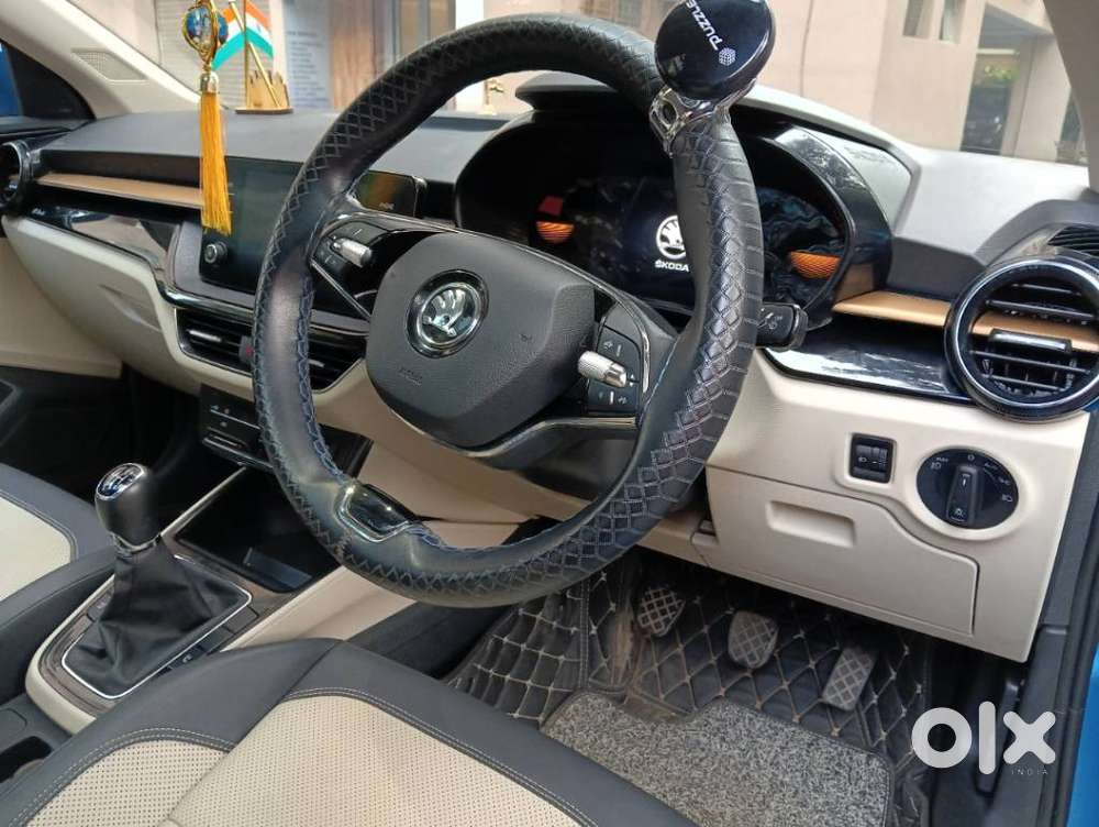 Skoda Slavia 1.0 Tsi Style, 2023, Petrol