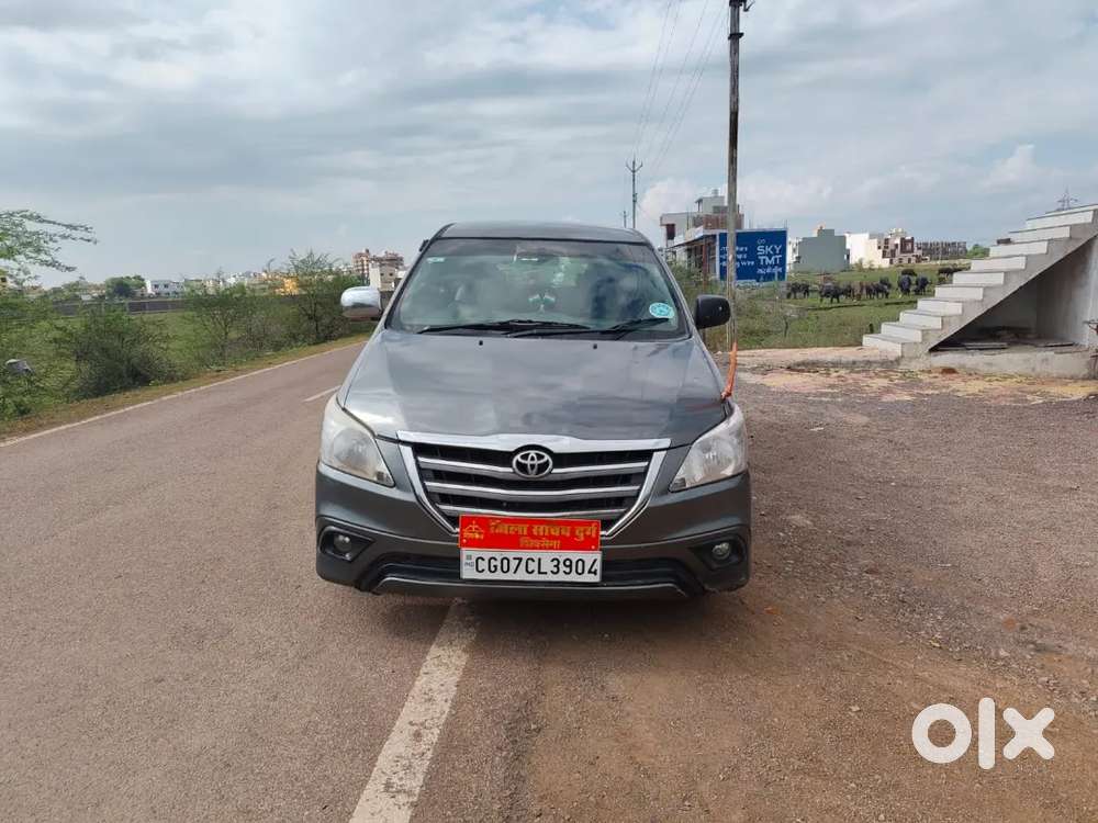 Toyota Innova 2.5 G Grey