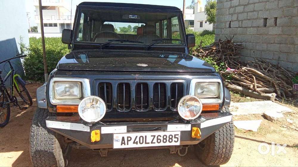 Mahindra Bolero Neo 2001